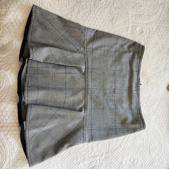 ANN TAYLOR Skirt - Picture 2 of 5